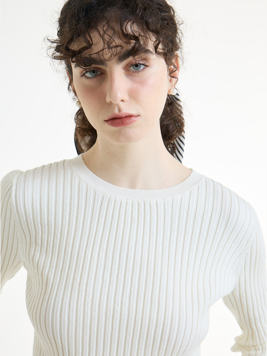 one-neck rip knit top (Ivory)